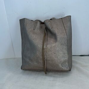 Vera Pelle leather tote in metallic gold